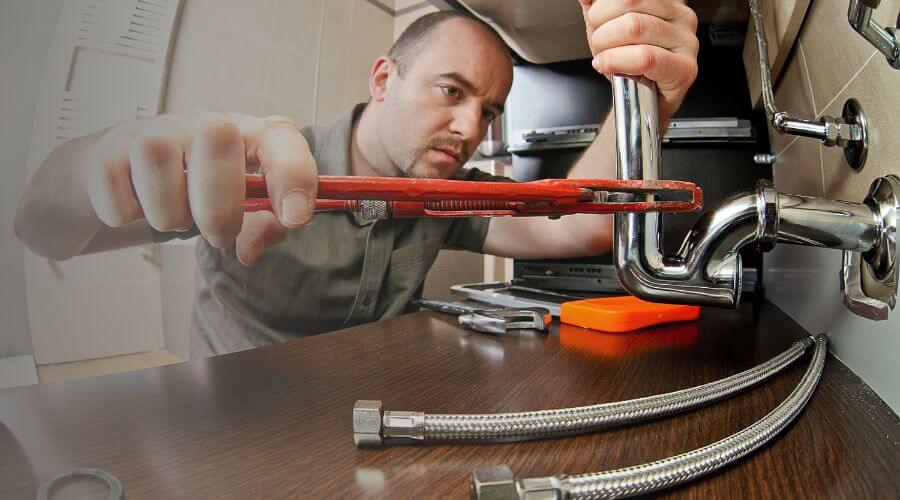 Expert burst pipe repair services in Chilhowee, MO